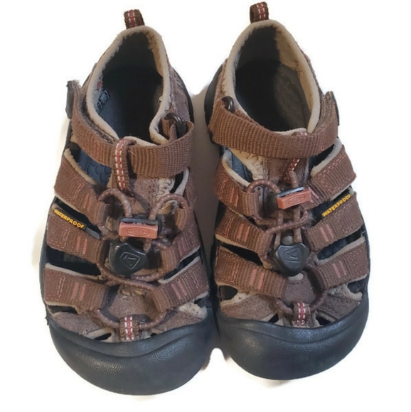 keen hiking sandals